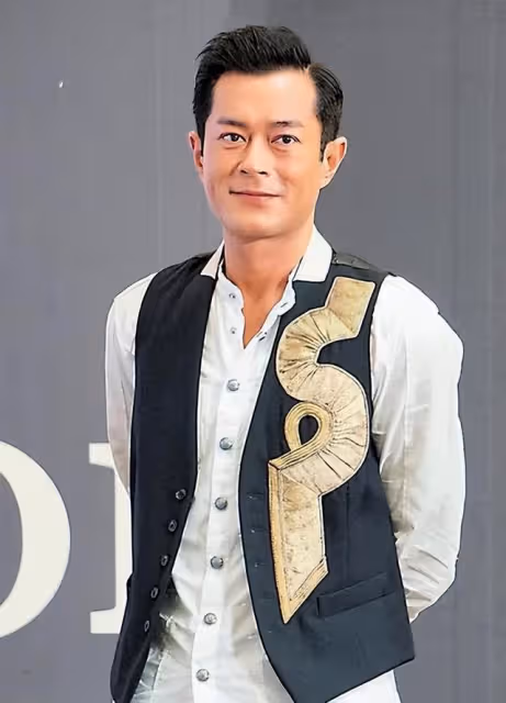 奢華!香港知名歌手與家人搬入千萬海景豪宅,成功與古天樂做鄰居