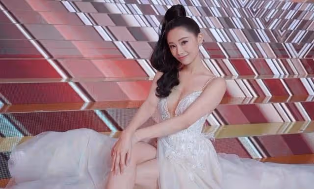 是非多!TVB女神小花自嘲「少數族裔」遭抨擊,疑不堪壓力刪留言