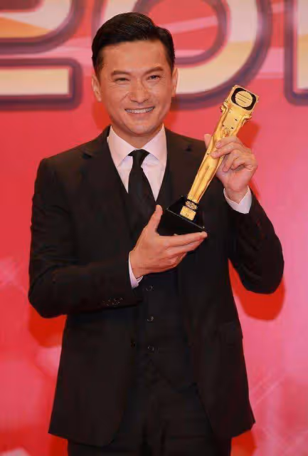 55歲陳錦鴻北上發展,患病兒子9歲才能獨自上廁所,曾為對方息影