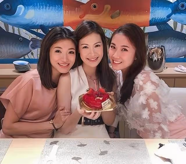 前港姐近況曝光！不顧反對嫁大24歲外籍練馬師，混血兒子顏值高
