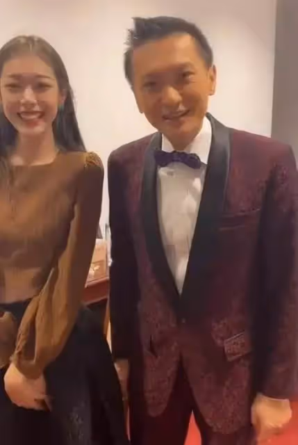 陳錦鴻北上賺錢,妻子出門為自閉癥兒子買藥,靚麗女星熬成師奶