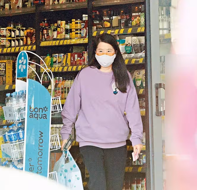 陳錦鴻北上賺錢,妻子出門為自閉癥兒子買藥,靚麗女星熬成師奶