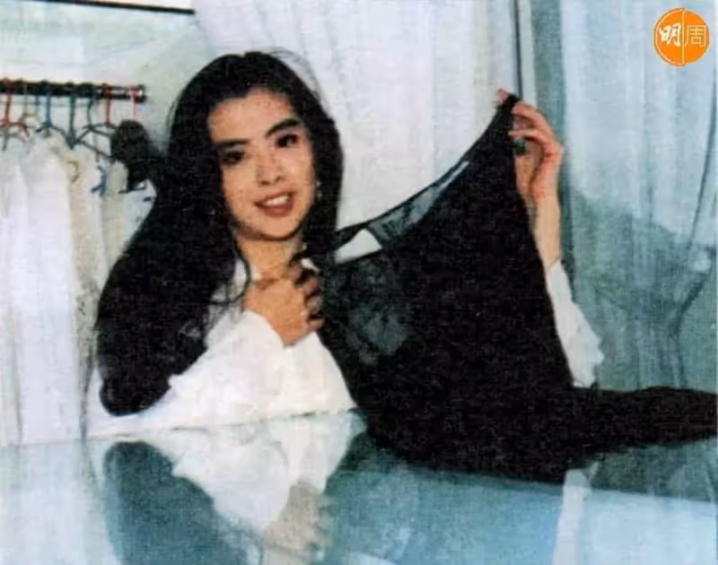 王祖賢千萬豪宅曝光!女神「30年前的家」一點不過時,豪華「衣帽間」搭配超大「落地窗」:品味太好了!