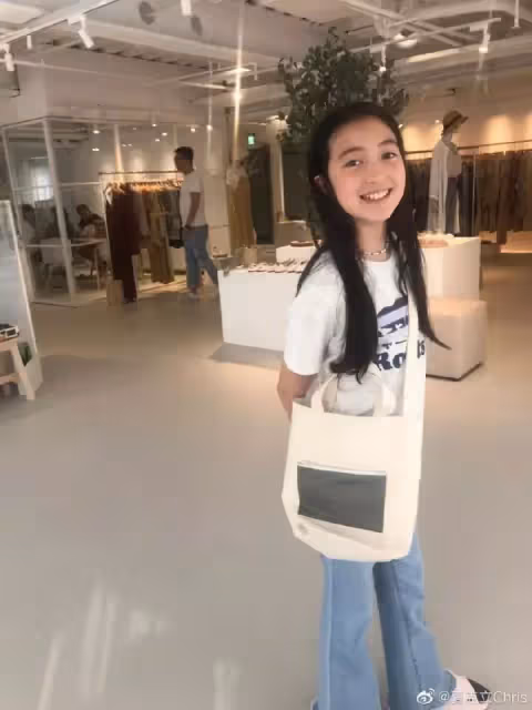 堅持不念貴族學校！黃嘉千「我怎麼長大、女兒就怎麼長大」　如今「女兒又美又有氣質」教育方式被讚翻