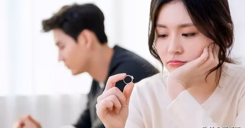 分完家產，婆婆想長住大兒子家，大兒媳拒絕：每月6千全貼小兒子