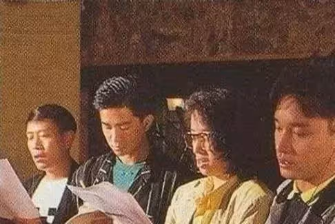 無法重拍的「20大明星合照」,「梅豔芳張國榮」留給歌迷的只剩追憶,五虎將絕版搞怪合影!