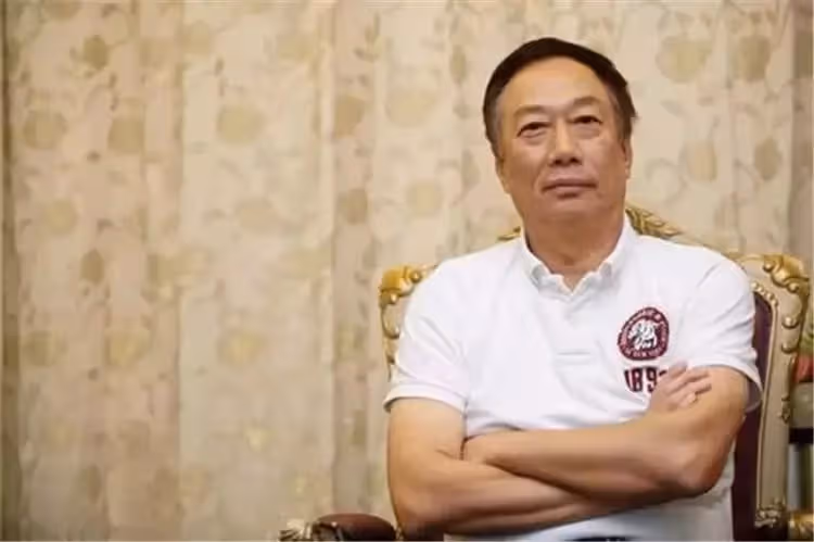 臺灣首富郭臺銘,住330㎡別墅,價值百萬元老虎雙面繡曝光,連智慧馬桶都沒有,為母親準備洗頭臺超有孝心