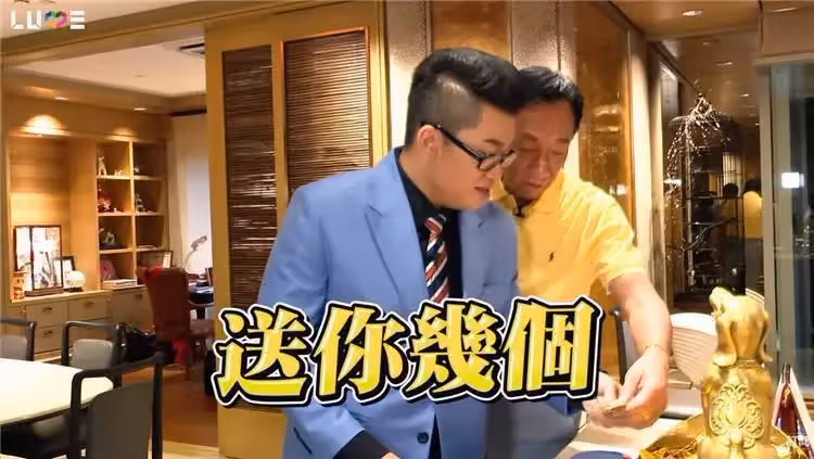臺灣首富郭臺銘,住330㎡別墅,價值百萬元老虎雙面繡曝光,連智慧馬桶都沒有,為母親準備洗頭臺超有孝心