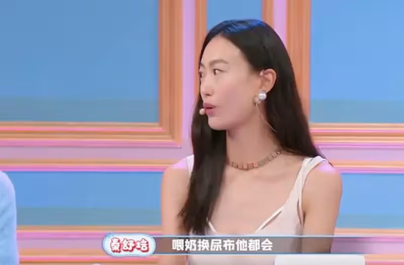 陳冠希在豪宅為女慶生!巨大氣球鋪滿一面牆,為了逗女兒扮起了蜘蛛俠,半跪在女兒面前:簡直寵女狂魔