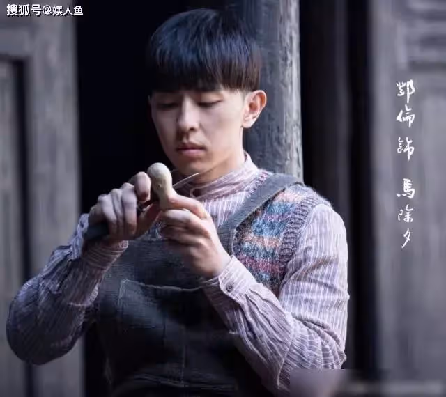 30歲鄧倫的兢兢業業:努力十年的「一副好牌」,卻被他打得稀巴爛!