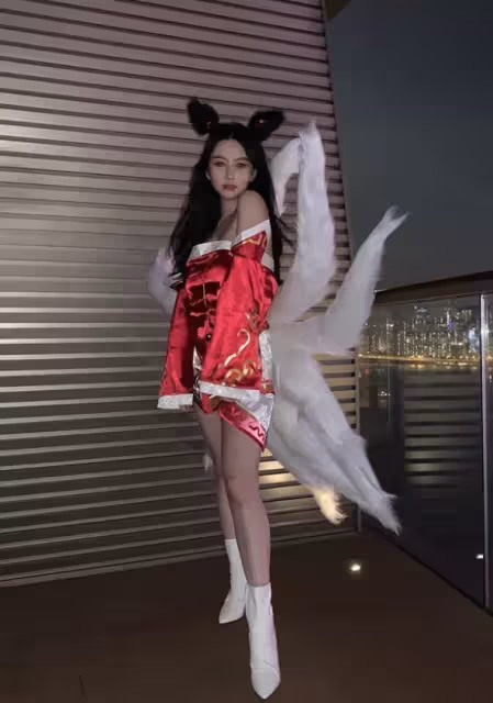 像極了媽媽年輕時，邱淑貞女兒「萬聖節cos九尾狐」　表情魅惑「美貌不輸媽」網尖叫：根本電影女主臉