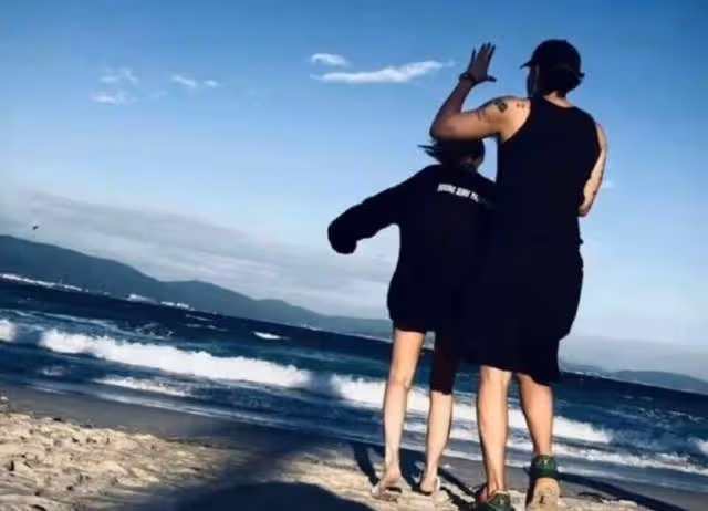 張小寒周一爆料,黃子韜和女藝人疑同居,網友卻不滿:他倆早錘了