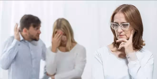 「兒媳,等男人吃飽喝足你再上桌」,兒媳:這是我家,我說了算