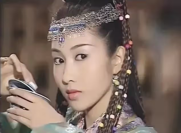 豪門女兒不嬌氣!一家五口防疫隔離「黎姿親力親爲」顧家人換燈泡 三個女兒懂事:十分接地氣