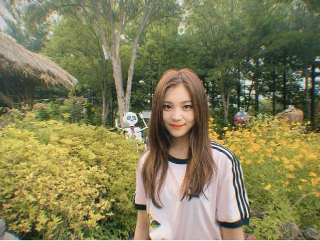 曾經被嫌丑的女愛豆們!Gfriend嚴智被嫌超像路人
