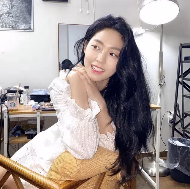 曾經被嫌丑的女愛豆們!Gfriend嚴智被嫌超像路人