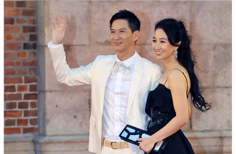 對妻做到絕對尊重!張家輝「被空姐求合照」親切答應 「往下一看小細節」懂得避嫌:愛家好男人