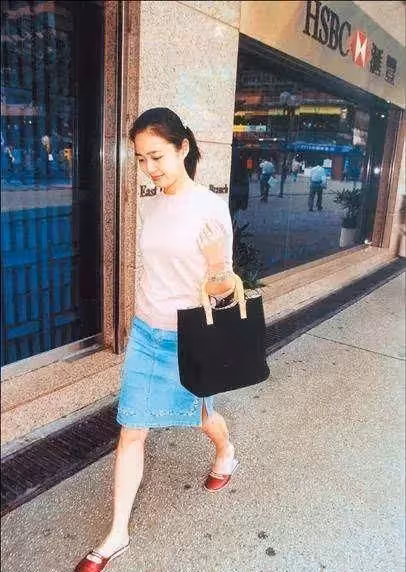 朱麗倩雖被劉德華「雪藏」23年,但華嫂年輕時和現在氣質都一流