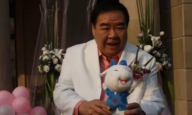 鄭則仕欠債8000萬,朋友離開無人問津,含淚稱:下輩子還跟劉德華