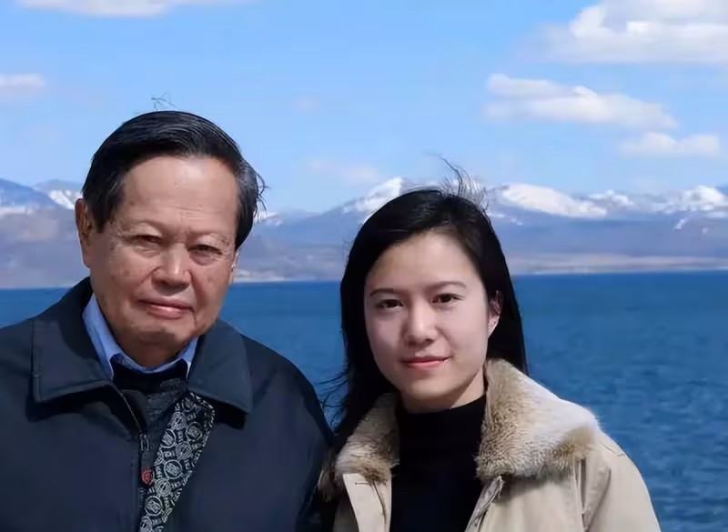 翁帆的「人間清醒」，和她堅持嫁大54歲楊振寧的真正原因！