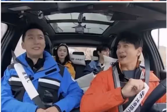 吳奇隆新綜藝臉部崩塌,滿臉皺紋面部僵硬,網友:怎麽越來越像成龍!