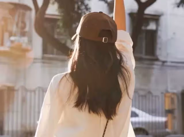 小姑子一家欠錢,公婆竟讓我賣店替她還錢,虧他們說得出來