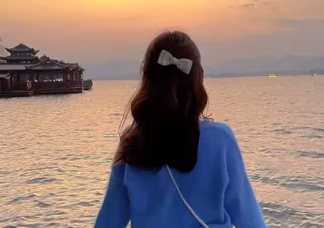 剛結婚,老公就讓我拿彩禮給婆婆看病,我這才看清他們一家人