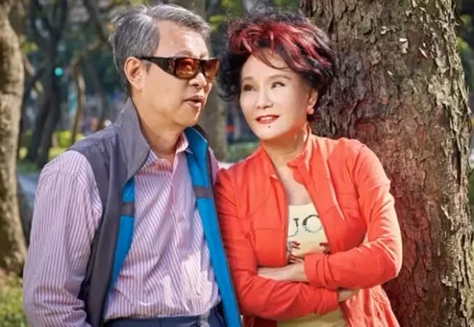婚姻無人看好！顧安生力排眾議「娶潘金蓮演員」為愛扛衰名，今婚姻40年「靠夫人救命2次」：她是我最貴重的東西