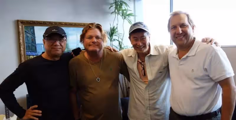 當年唱紅〈迴〉蚱蜢王子李恕權63歲了,超強背景曝光「成美國大富豪」消失多年,現如今千萬人尊重:餘生活得更精采!