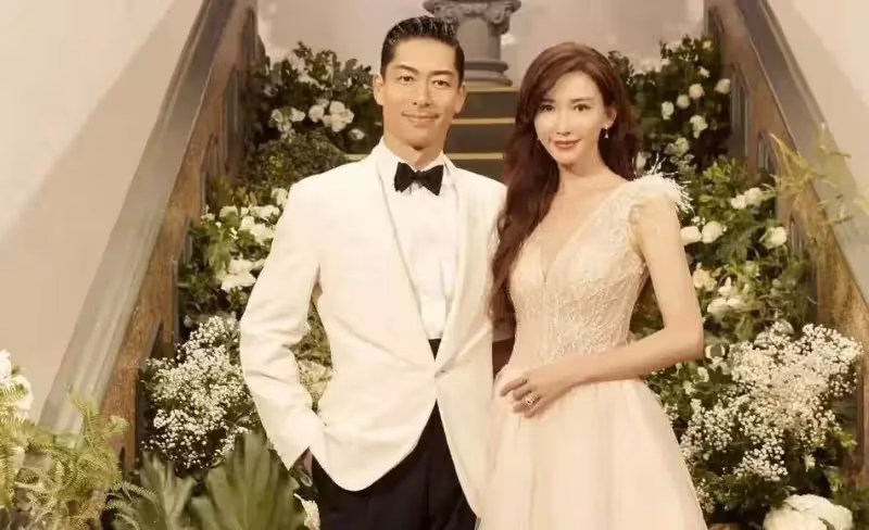 47歲林志玲曬近照，面容似十幾歲小姑娘，身上無絲毫產後痕跡