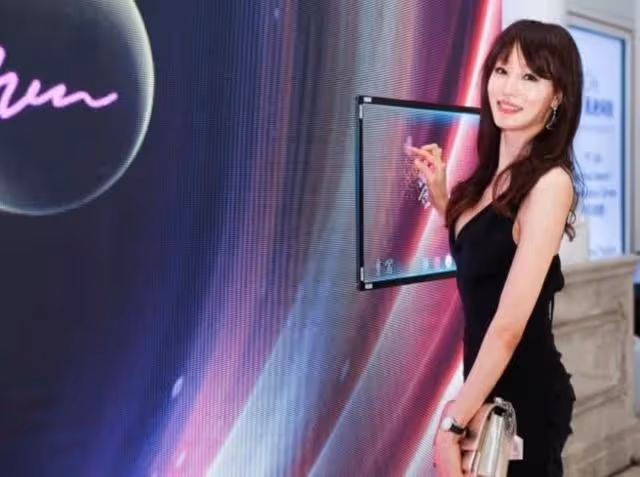 宣布改回舊名!45歲香港女星進軍內地市場,因自稱名模掀網友罵戰