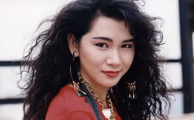香港知名女星息影27年復出!視華晨宇為偶像,嫁富商住六千萬豪宅