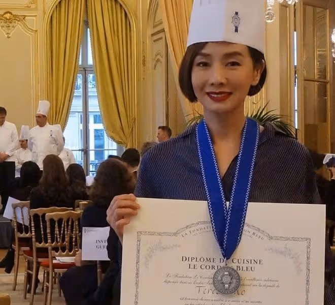 毛舜筠邀友人做客豪宅,親自下廚做黑毛豬叉燒,林建明豎拇指大讚