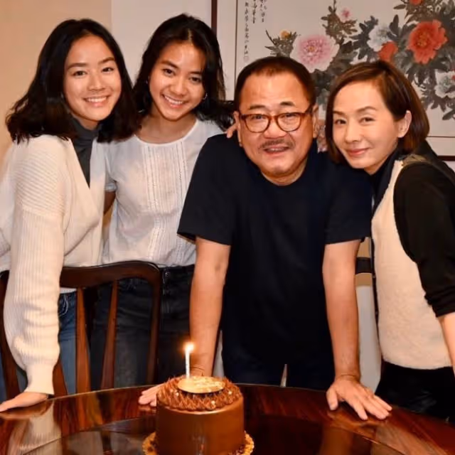 毛舜筠邀友人做客豪宅，親自下廚做黑毛豬叉燒，林建明豎拇指大讚