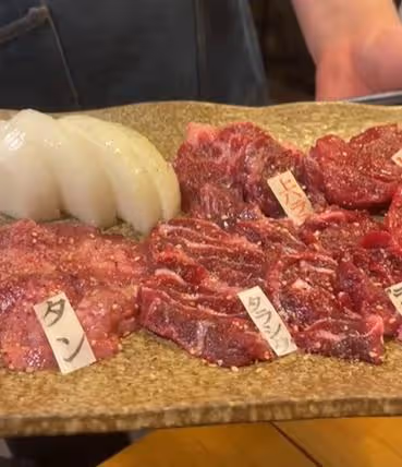 玲子reiko：豪車換著開，每頓飯都散發著金錢的味道，她是何來頭