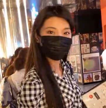 玲子reiko：豪車換著開，每頓飯都散發著金錢的味道，她是何來頭