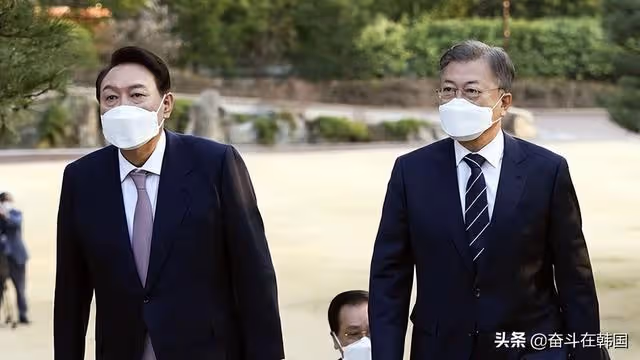 韓國娛樂公司對兩任總統雙標！接受尹錫悅參加綜藝，卻拒絕文在寅