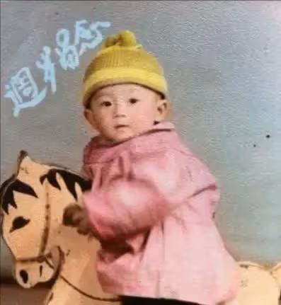 哥哥和自己不同姓!長大後得知真相「大姑是生母」留下終生遺憾 無血緣哥哥扶持「受乾媽照顧」感動喊:都是我家人