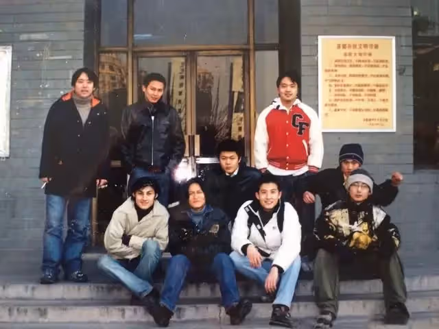 哥哥和自己不同姓!長大後得知真相「大姑是生母」留下終生遺憾 無血緣哥哥扶持「受乾媽照顧」感動喊:都是我家人