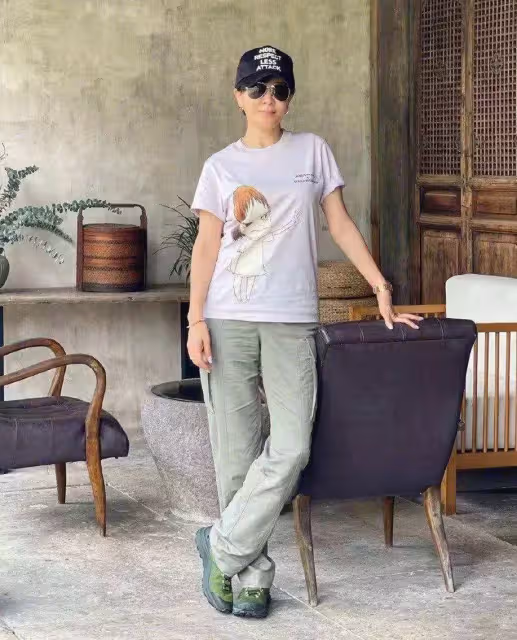 路人拍到劉嘉玲,素麵朝天臉色蒼白,網友:原來跟普通人沒區別