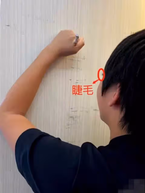 12歲Kimi罕見露正臉，齊劉海變中分，笑眼盈盈，「一年長高12公分」身高直追林志穎