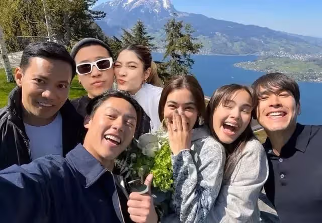 泰星Mark終於向Kim求婚了，好閨蜜Yaya見證甜蜜一刻！