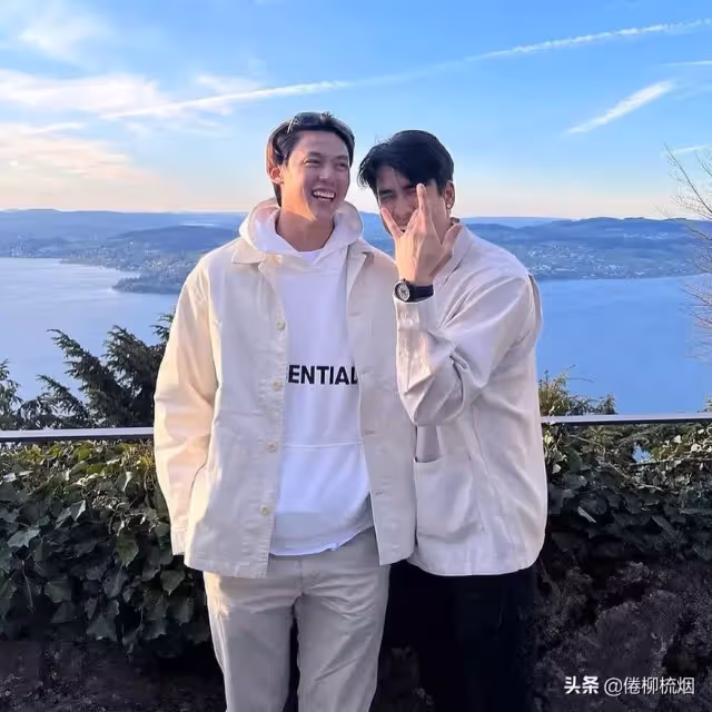 泰星Mark終於向Kim求婚了，好閨蜜Yaya見證甜蜜一刻！