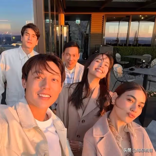泰星Mark終於向Kim求婚了，好閨蜜Yaya見證甜蜜一刻！