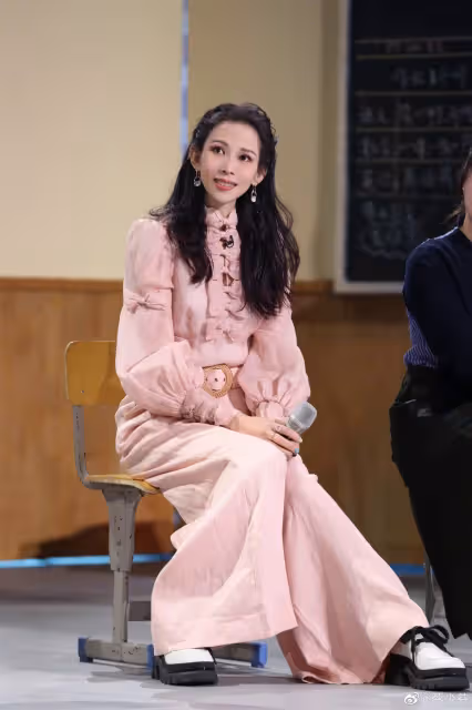 蔡少芬上海家中種菜　網調侃：港姐都要耕種謀生？