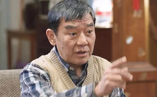李立群一條圍巾戴35年,背後原因與妻子有關,兩人結婚多年超恩愛