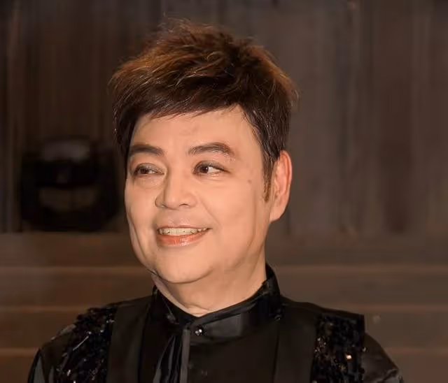 69歲香港知名歌手確診康復後留下後遺症！氣喘嚴重，全身沒有力氣