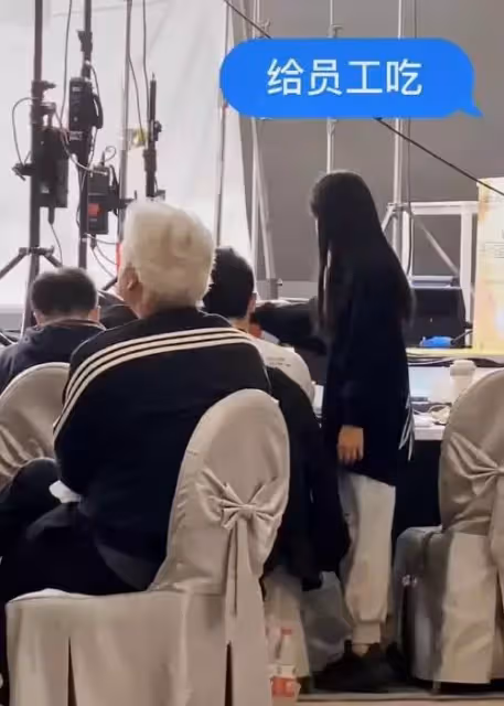 張廷12歲女兒林家菱大變臉!皮膚變白身材修長,五官立體才藝突出,曾被媒體嗆「又黑又難看」,不卑不亢細節暴露家教
