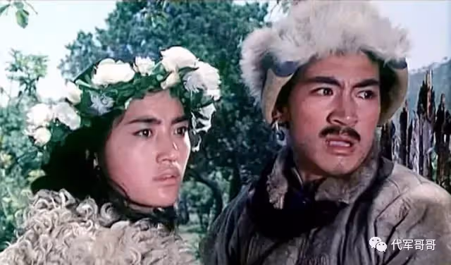 他是瓊瑤筆下的「花心男」!三婚娶「小21歲美女」老來得子 如今67歲「生活很幸福」兒子成童星