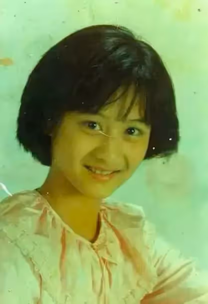 46歲「瓊女郎」陳德容未修圖曝光!面部松垮被嘲「像阿媽」,小腿和大腿一樣粗,不願演媽稱「奇恥大辱」